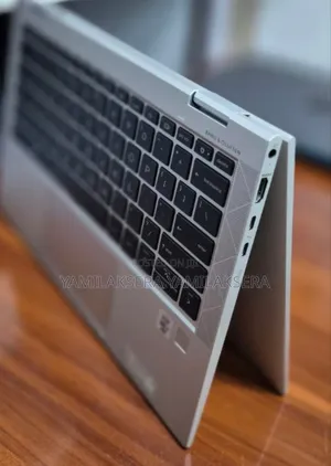 New Laptop HP EliteBook 830 G8 16GB Intel Core i5 SSD 512GB