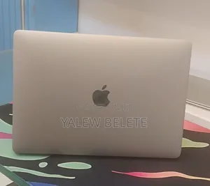 New Laptop Apple MacBook Pro 2020 M1 8GB Apple M1 Pro SSD 256GB