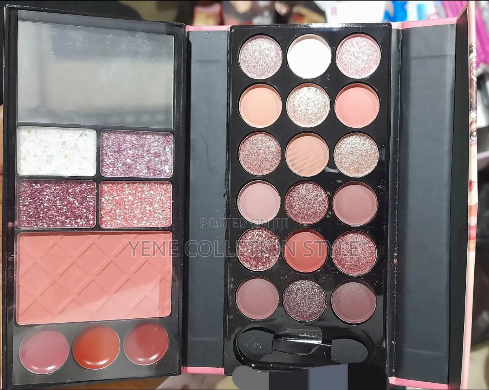 🌸makeup Palette🌸