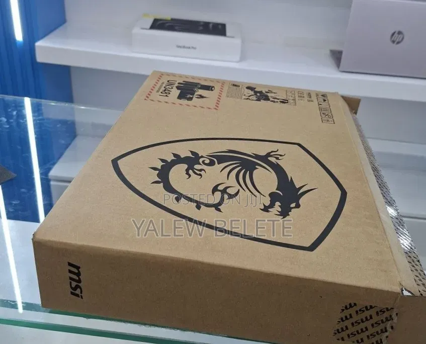 New Laptop MSI Cyborg 15 16GB Intel Core i7 SSD 1T