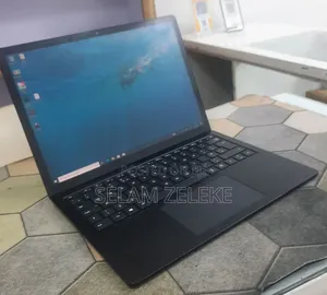 New Laptop Microsoft Surface 16GB Intel Core i7 SSD 512GB