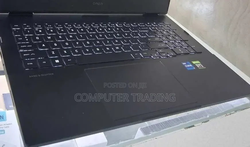 New Laptop HP Omen 16 16GB Intel Core i5 SSD 512GB