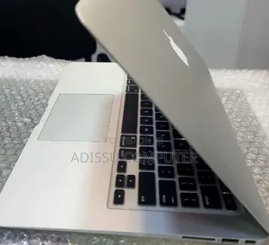 New Laptop Apple MacBook Air 2017 8GB Intel Core i5 SSD 128GB