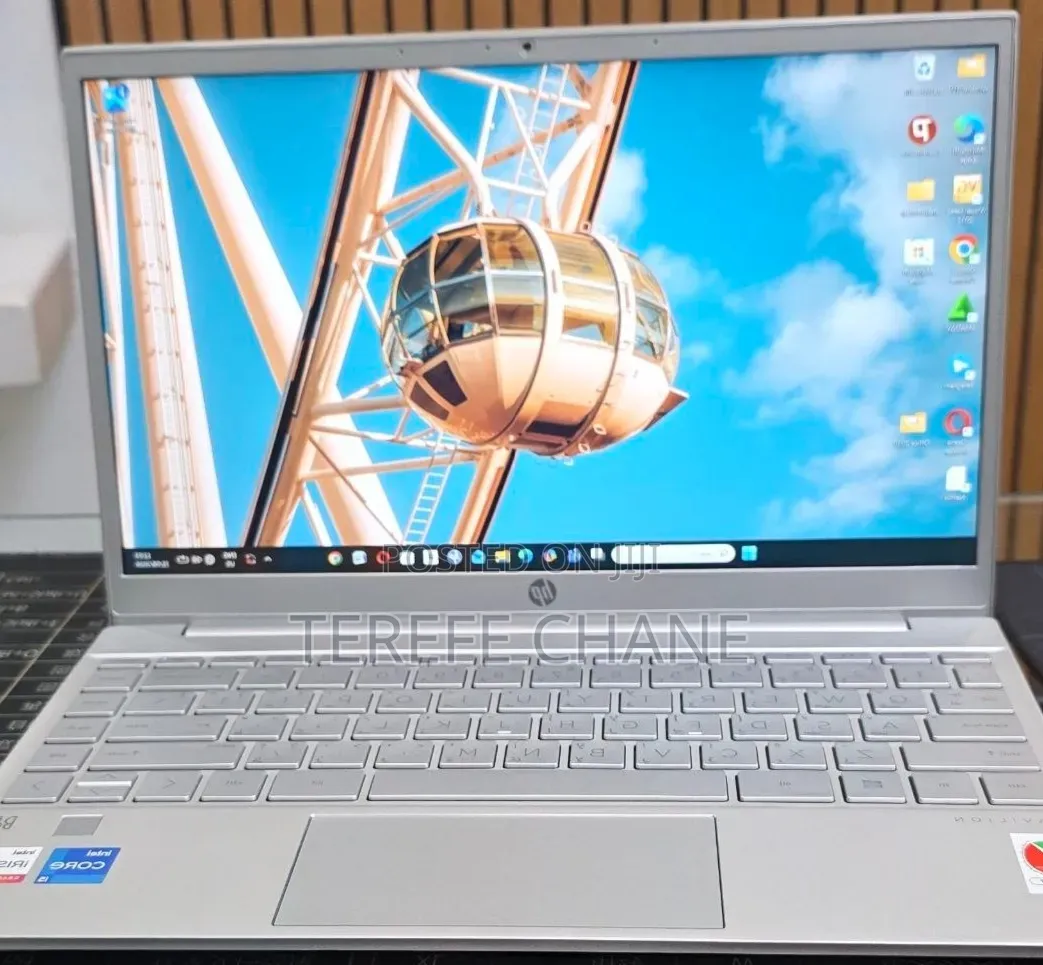 New Laptop HP Pavilion 13 8GB Intel Core i5 SSD 512GB