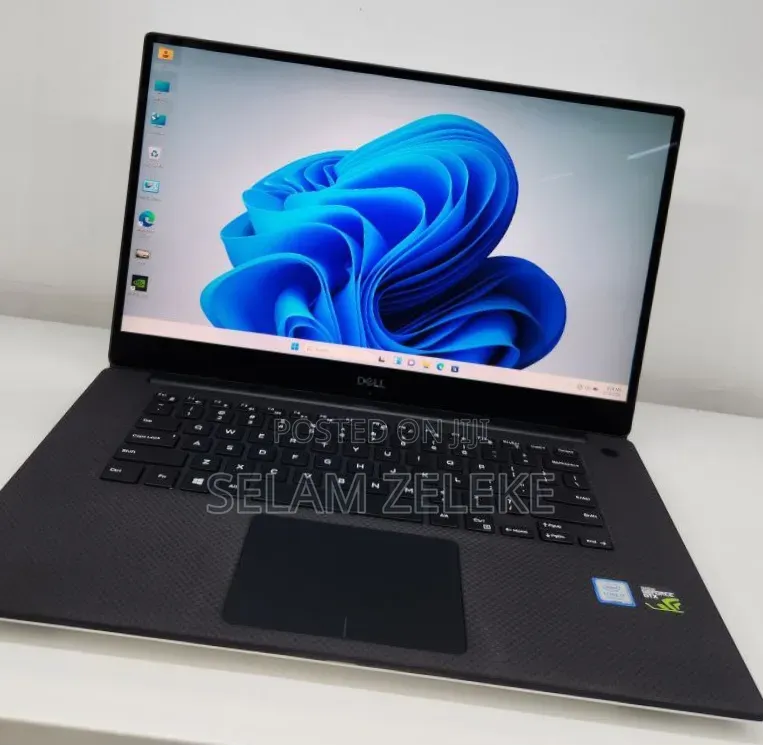 New Laptop Dell XPS 15 16GB Intel Core i7 SSD 512GB
