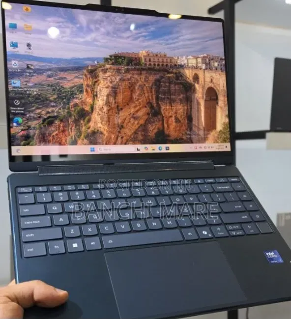 New Laptop Lenovo Yoga 9 16GB Intel Core Ultra 7 SSD 1T