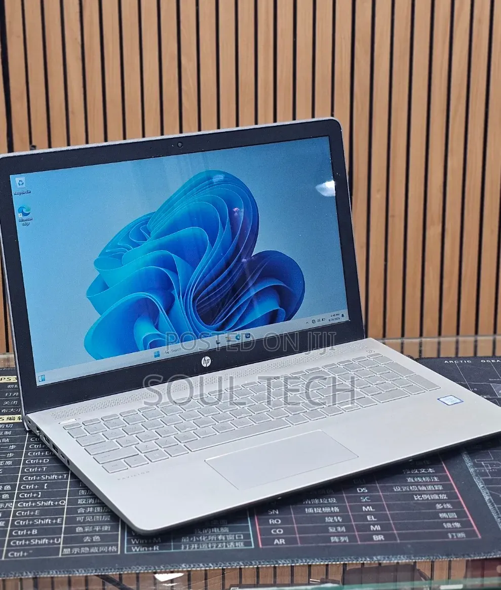 New Laptop HP Pavilion 15 8GB Intel Core i5 SSD 1T