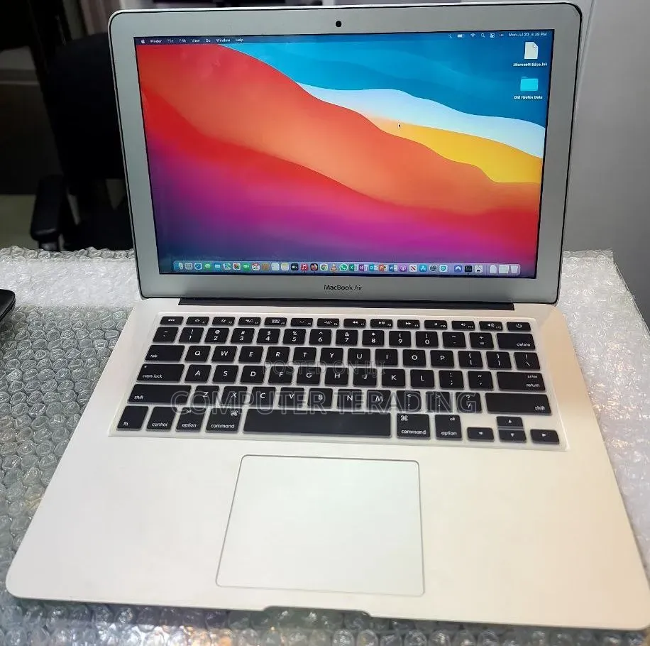 New Laptop Apple MacBook Air 2017 8GB Intel Core i5 SSD 128GB