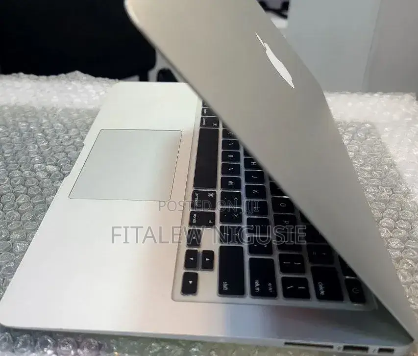 New Laptop Apple MacBook Air 2017 8GB Intel Core i5 SSD 128GB