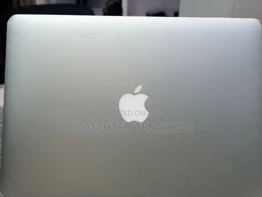 New Laptop Apple MacBook Air 2017 8GB Intel Core i5 SSD 128GB