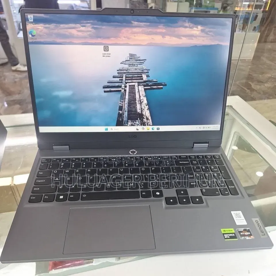 New Laptop Lenovo LOQ 15AHP10 16GB AMD Ryzen 7 SSD 512GB