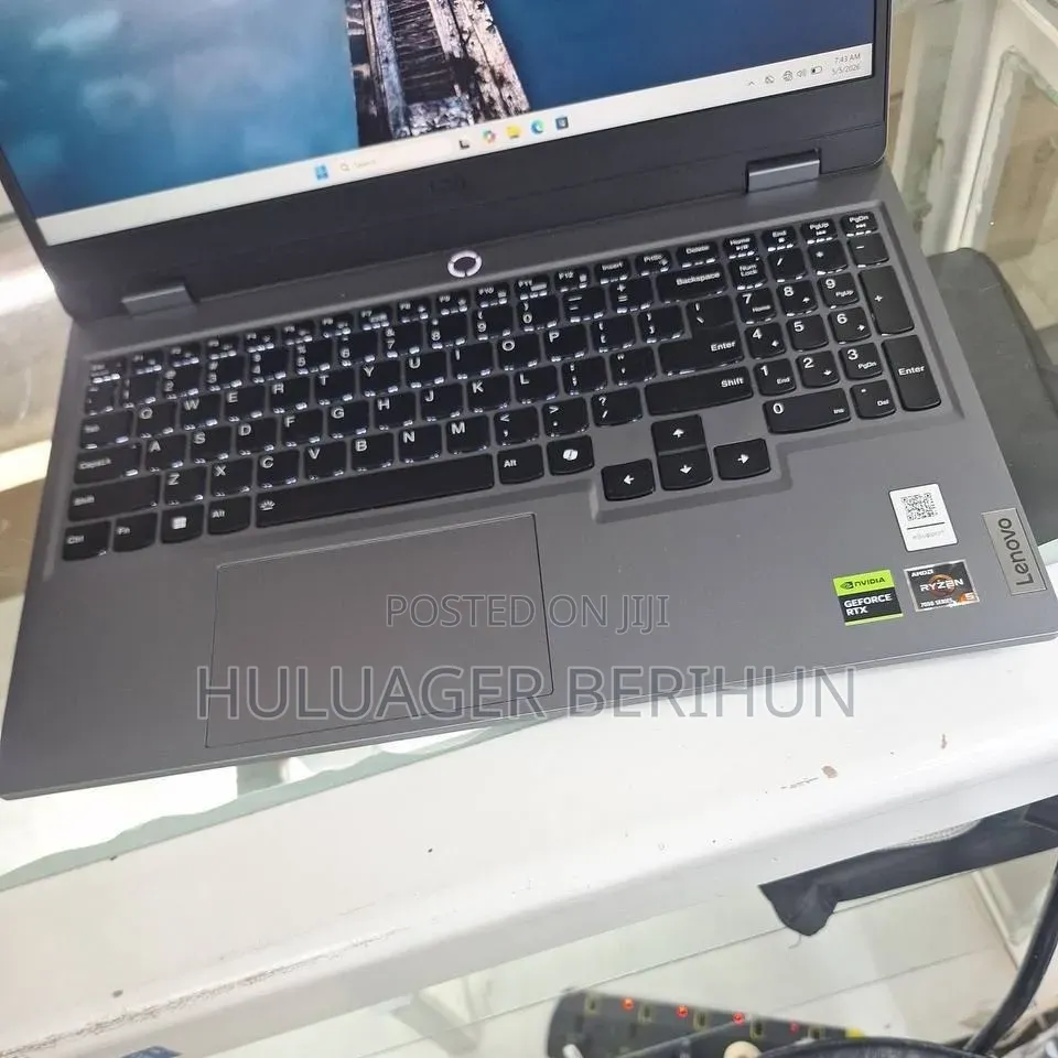 New Laptop Lenovo LOQ 15AHP10 16GB AMD Ryzen 7 SSD 512GB