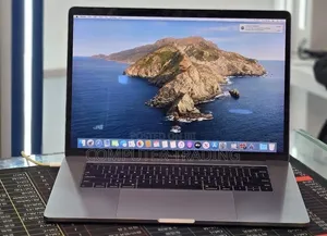 New Laptop Apple MacBook Pro 2018 32GB Intel Core i7 SSD 1T