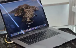 New Laptop Apple MacBook Pro 2018 32GB Intel Core i7 SSD 1T