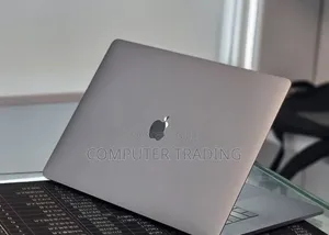 New Laptop Apple MacBook Pro 2018 32GB Intel Core i7 SSD 1T