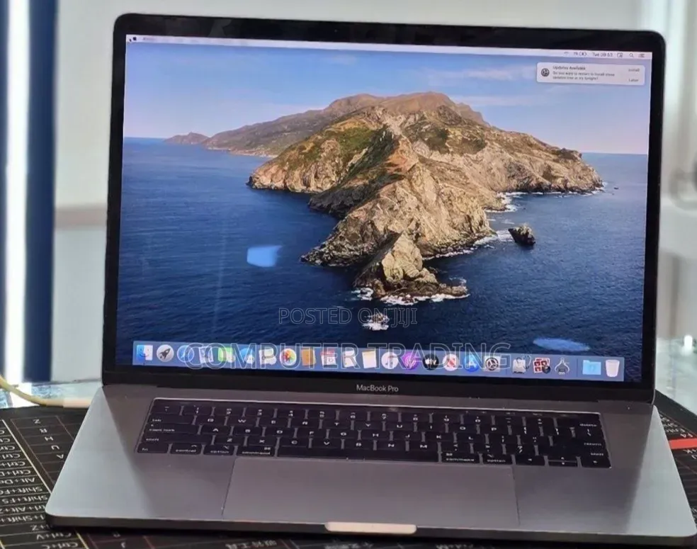 New Laptop Apple MacBook Pro 2018 32GB Intel Core i7 SSD 1T