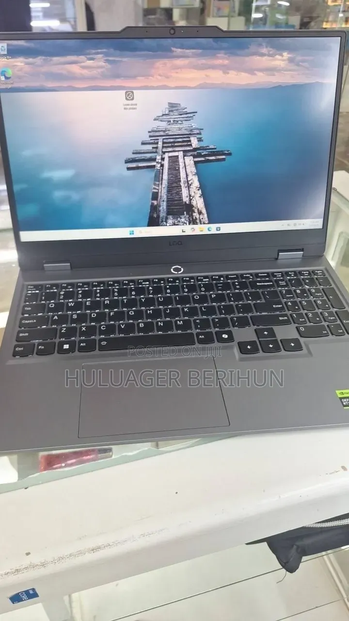 New Laptop Lenovo LOQ 15AHP10 16GB AMD Ryzen 7 SSD 512GB