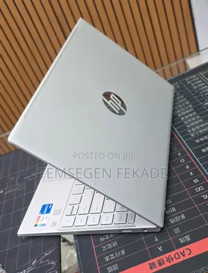 New Laptop HP Pavilion 13 8GB Intel Core i5 SSD 512GB