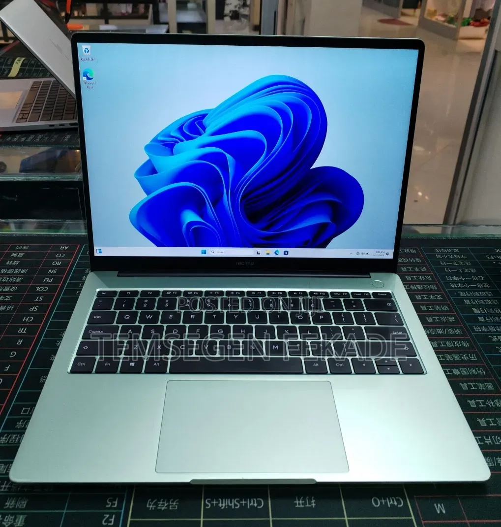 New Laptop 16GB Intel Core i5 SSD 512GB