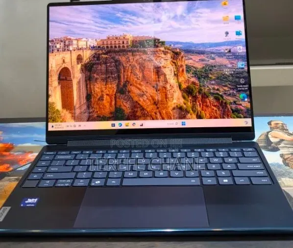 New Laptop Lenovo Yoga 9 16GB Intel Core Ultra 7 SSD 1T