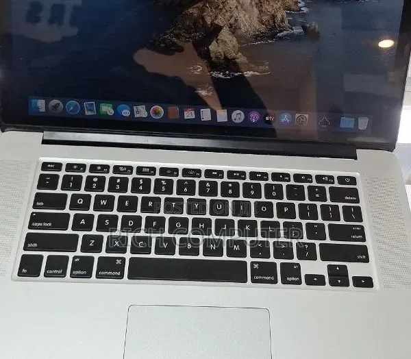 New Laptop Apple MacBook 16GB Intel Core i7 SSD 512GB