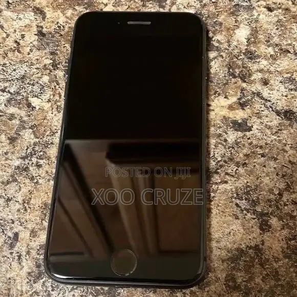 Apple iPhone 8 64 GB Black