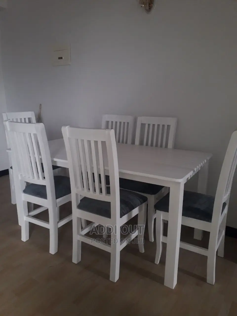 መመገቢያ ጠረጴዛ/Dinning Table