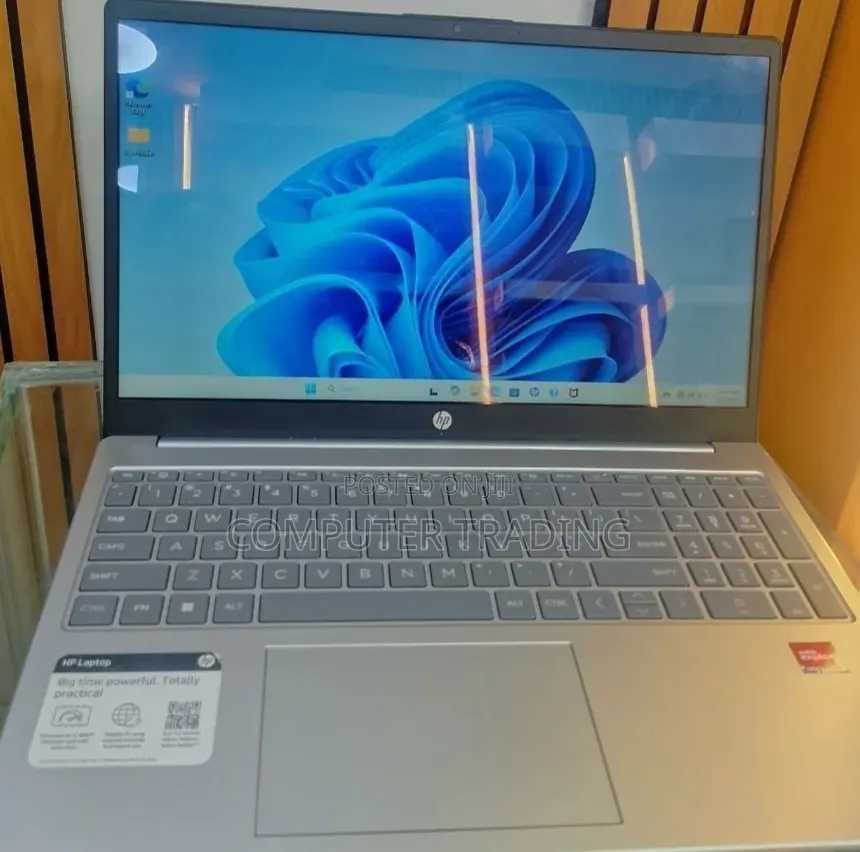 New Laptop HP Stream Notebook 8GB AMD Ryzen 5 SSD 512GB