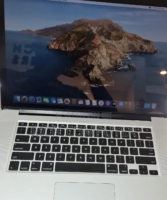 New Laptop Apple MacBook 16GB Intel Core i7 SSD 512GB