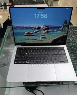 New Laptop Apple MacBook Pro 2025 M5 16GB Apple M5 SSD 512GB