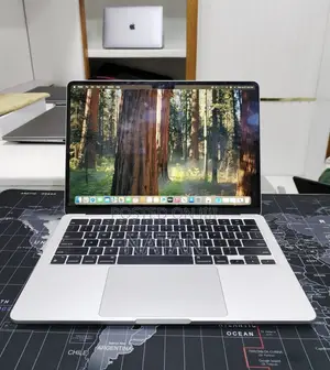 New Laptop Apple MacBook Air 2022 M2 8GB Apple M2 SSD 256GB