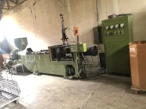 Extrusion Molding Machine