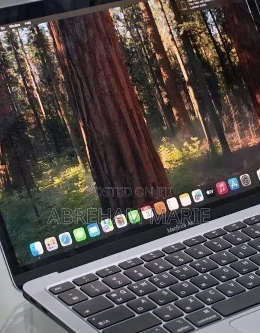 New Laptop Apple MacBook Air 2020 M1 8GB Apple M1 SSD 256GB