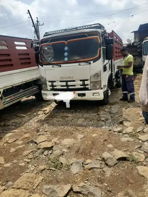 Isuzu Obama 2015