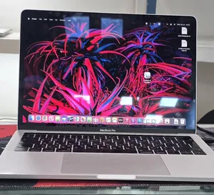 New Laptop Apple MacBook Pro 2018 16GB Intel Core i5 SSD 256GB