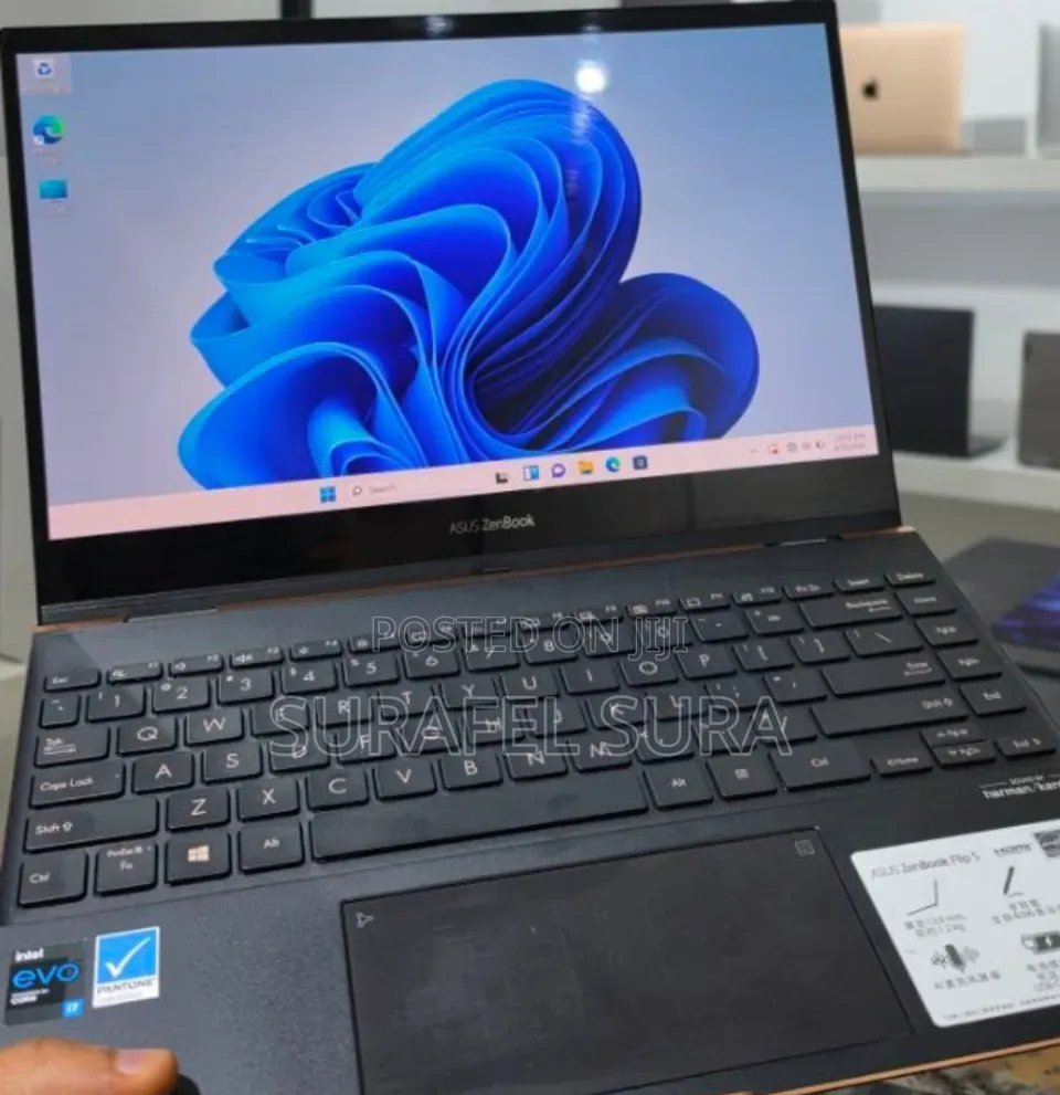 New Laptop Asus Zenbook 13 OLED 16GB Intel Core i7 SSD 512GB