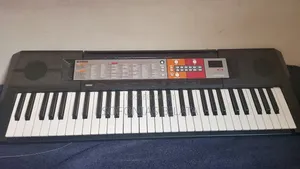 Yamaha Keyboard PSR F50