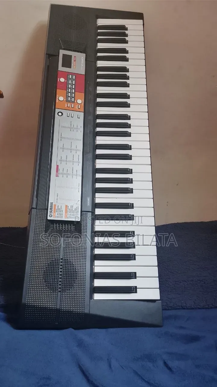 Yamaha Keyboard PSR F50