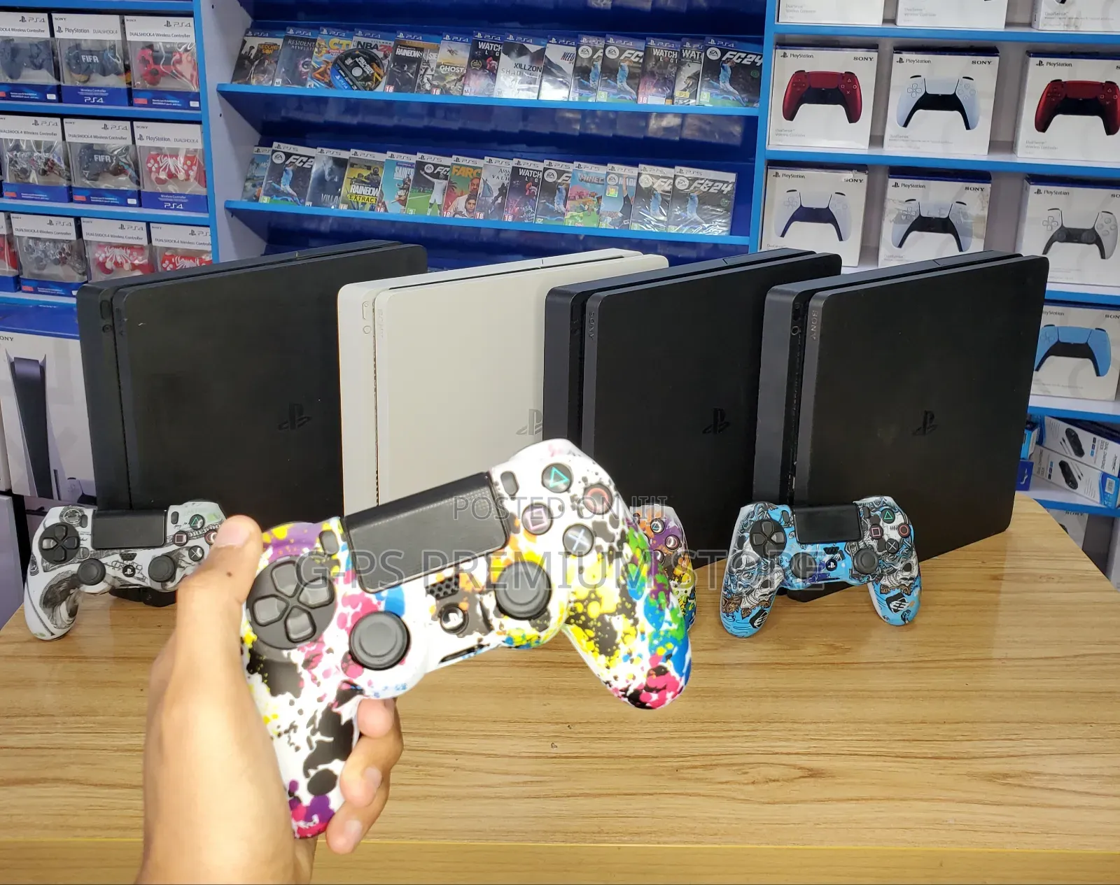 ልዩ የአዲስ አመት ቅናሽ | PS4 Slim + FC 26 + 5 Games