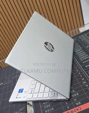 New Laptop HP Pavilion 13 8GB Intel Core i5 SSD 512GB