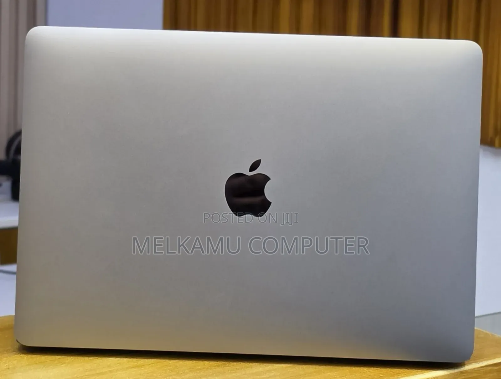New Laptop Apple MacBook Air 2020 M1 16GB Apple M1 SSD 512GB
