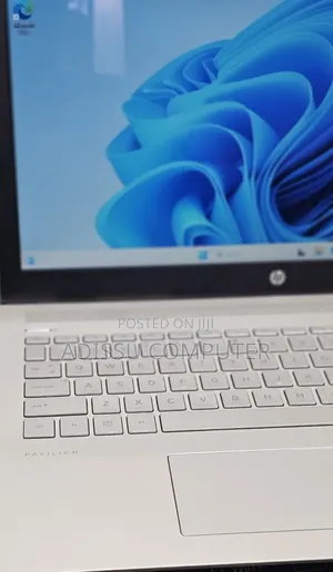 New Laptop HP Pavilion 15 8GB Intel Core i5 SSD 1T