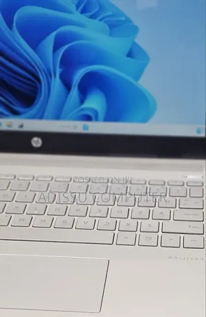 New Laptop HP Pavilion 15 8GB Intel Core i5 SSD 1T