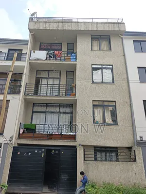 7bdrm House in Addis Ababa Semit, Bole for sale