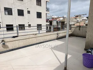 7bdrm House in Addis Ababa Semit, Bole for sale