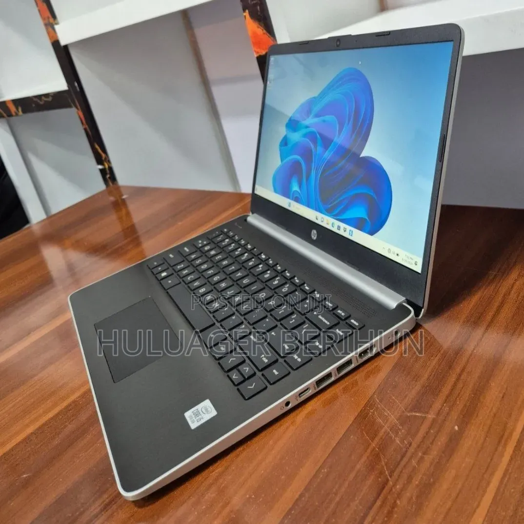 New Laptop HP Stream Notebook 8GB Intel SSD 256GB