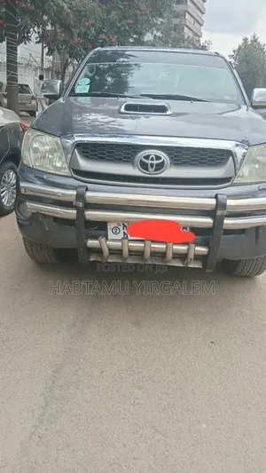 Toyota Hilux 2012 Gray
