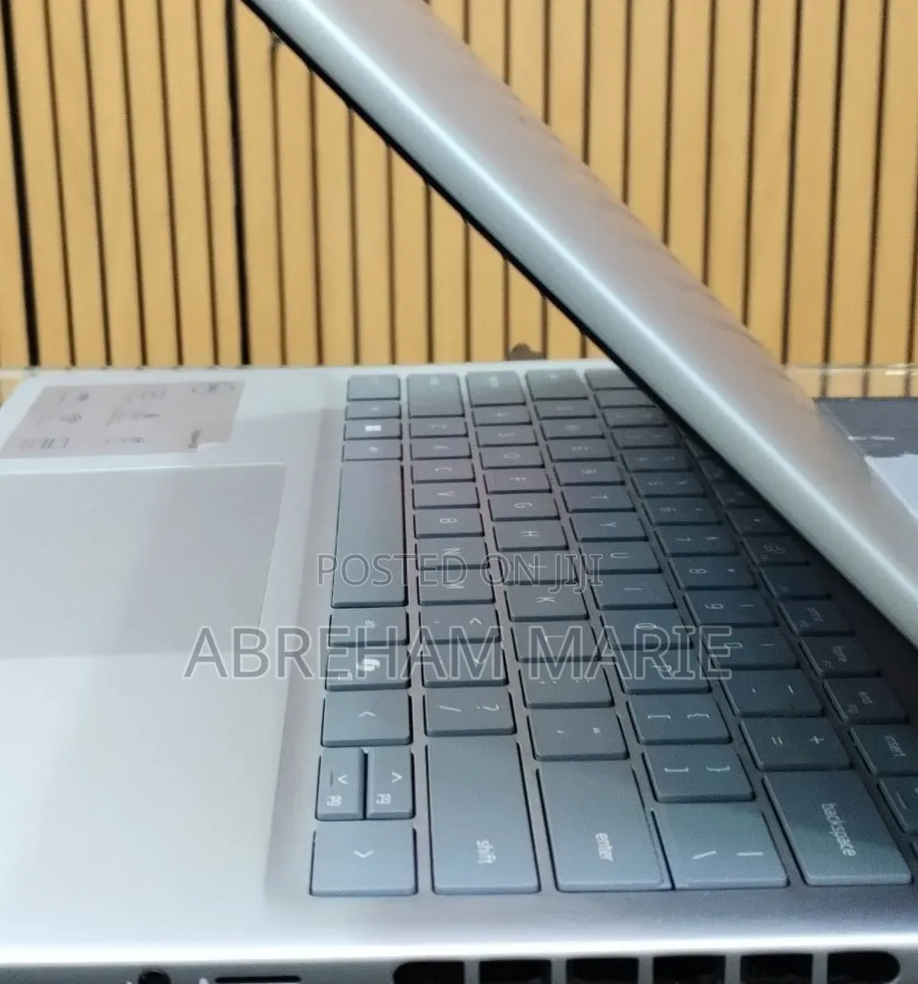 New Laptop Dell Inspiron 14 7440 16GB Intel Core Ultra 7 SSD 1T