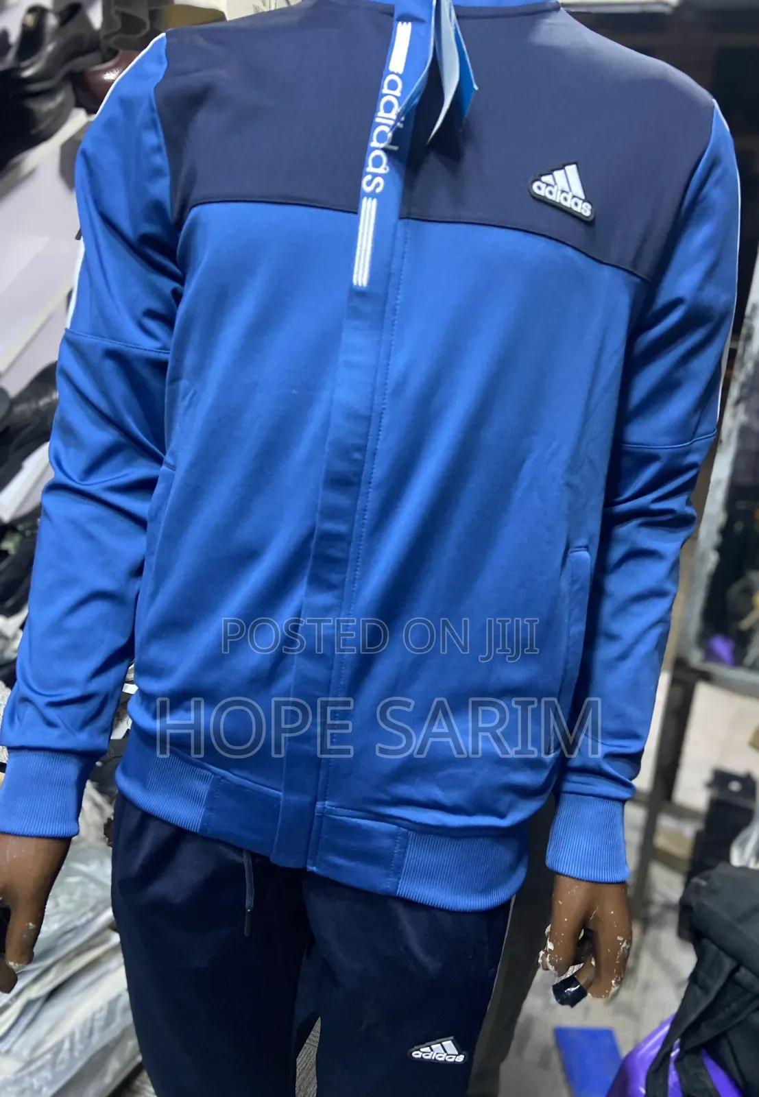 የአዲዳስ (Adidas) ስፖርታዊ ትራክሱቶች
