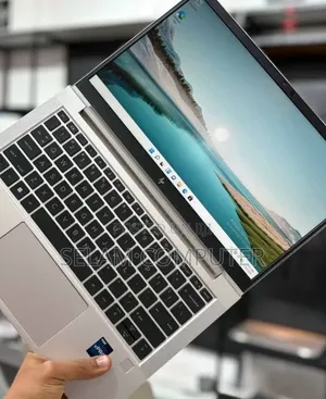 New Laptop HP EliteBook 640 G10 16GB Intel Core i7 SSD 512GB